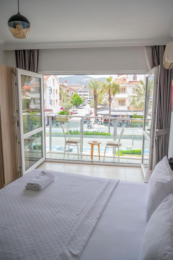 Badoka Boutique Hotel 말마리스 외부 사진