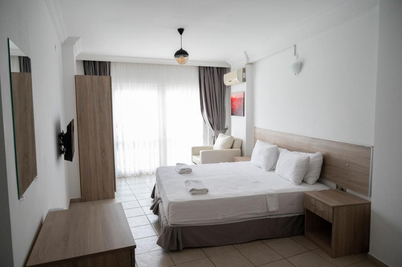 Badoka Boutique Hotel 말마리스 외부 사진