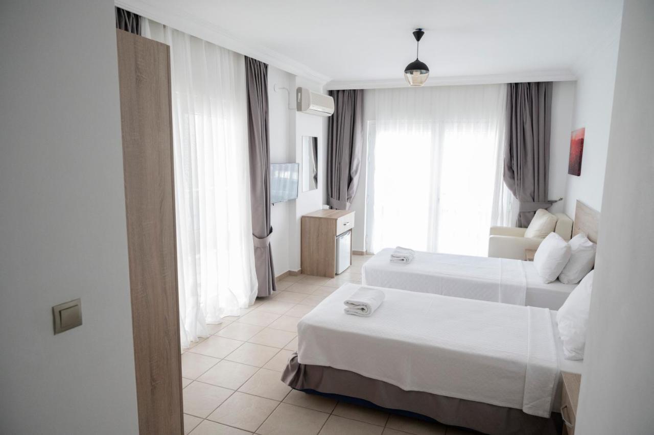 Badoka Boutique Hotel 말마리스 외부 사진