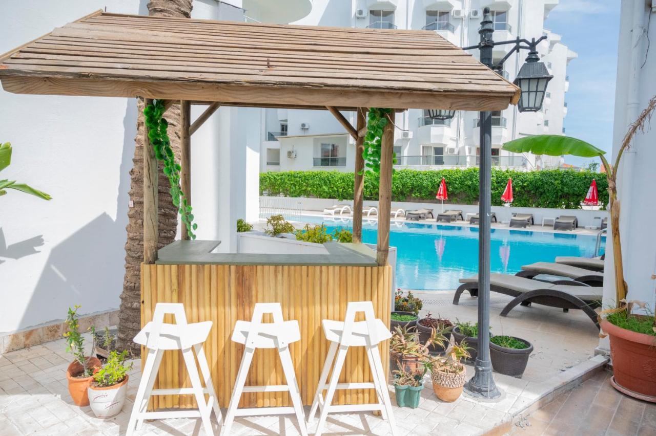 Badoka Boutique Hotel 말마리스 외부 사진