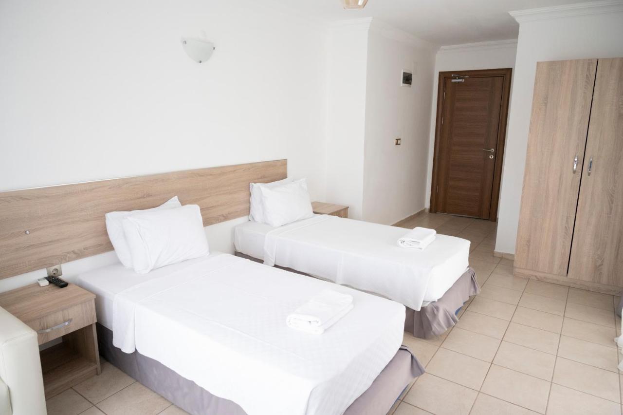 Badoka Boutique Hotel 말마리스 외부 사진